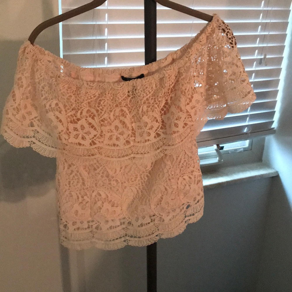 Lace cream crop top